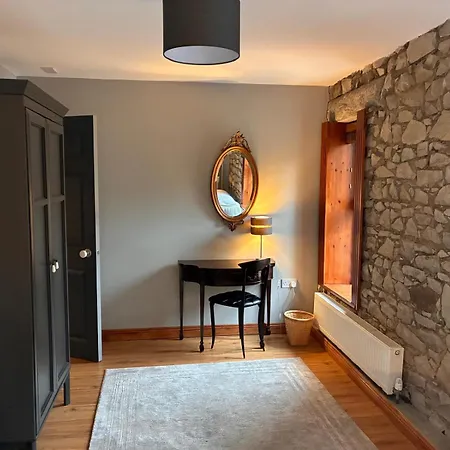 Woodville Barn بيت للعطل