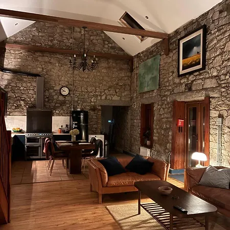 بيت للعطل Woodville Barn